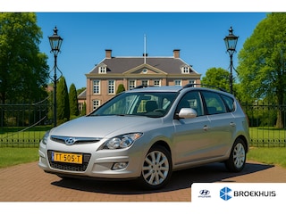 Hyundai i30 CW AUTOMAAT | LEDER/STOF | CLIMA | PARK SENS | LM. VELGEN | TREKHAAK | PERFECT ONDERHOUDEN!