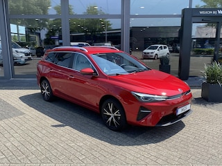 MG 5 Electric Standard Range Luxury 50 kWh Airconditioning | 360 graden camera | Apple Carplay | ACC | Voorraad Voordeel | 7 jaar Garantie | €7.000 Korting | OP = OP