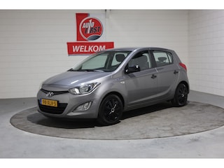 Hyundai i20 1.2i Business Edition, Airco, Radio CD, 100% onderhouden, Keurige auto, 5 deurs, Isofix, Electrische ramen, 3 maanden garantie