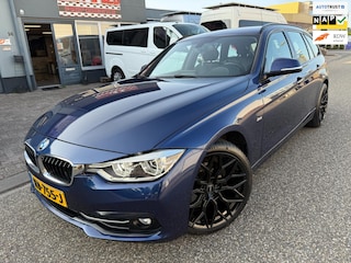 BMW 3-serie Touring 2.0D AUTOMAAT SPORT VOL-LEDER 19INCH-VOSSEN NAP NAVI