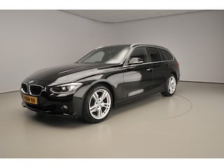BMW 3-serie Touring 320i Automaat | Trekhaak afn. | Xenon | 18" | Sportstoelen