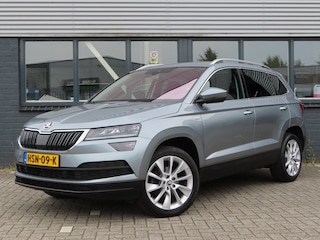 Skoda Karoq 1.5 TSI ACT Business Edition DSG | trekhaak wegklapbaar | adaptive cruise | verwarmbare voorruit | verwarmde voorstoelen + achterbank