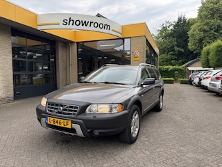Volvo XC70 2.5 T Momentum Automaat Airco Navi Carplay