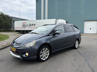 Mitsubishi Grandis 2.4-16V InSport AUTOMAAT 7-Persoons 165 PK. Zeer fijn rijdende auto !!! Onverwoestbaar !!