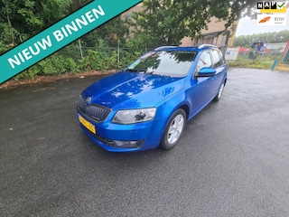 Skoda Octavia Combi 1.6 TDI Greenline Businessline NETTE AUTO RIJDT EN SCHAKELT GOED