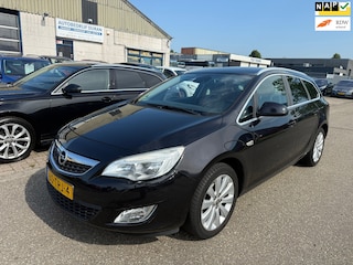 Opel Astra Sports Tourer 1.4 Turbo Cosmo NAV.+ Clima Bj:2012 NAP!