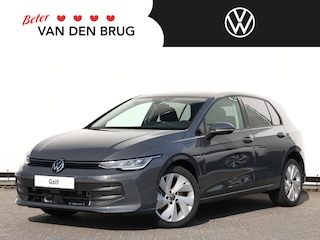 Volkswagen Golf Life Edition 1.5 eHybrid 150 kW / 204 pk Hatchback | App-Connect | Keyless | Camera | Getint glas |