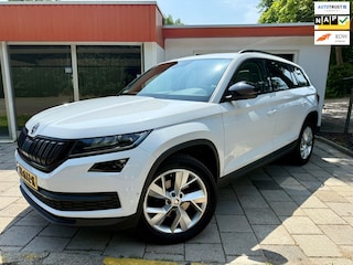 Skoda Kodiaq 1.5 TSI Style Business / PANORAMADAK / 360°CAMERA / TREKHAAK / LEER