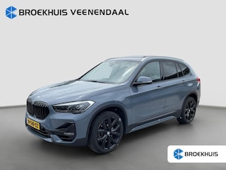 BMW X1 sDrive20i High Executive Sportline | Panoramadak | Trekhaak | Leder | Camera