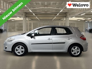 Toyota Auris 1.8 Full Hybrid Youngtimer, Bluetooth, trekhaak, super zuinig...