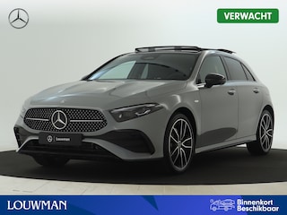 Mercedes-Benz A-klasse 250 e Business Solution AMG | Nightpakket | AMG Line Plus pakket | Parkeerpakket met 360°-camera | Dodehoekassistent | Winter pakket | Antidiefstalpakket URBAN GUARD PLUS | Head-up display | KEYLESS GO |