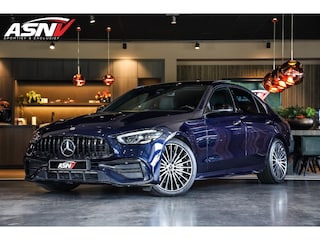 Mercedes-Benz C-klasse 180 AMG Line, 170 PK, AMG/In/Exterieur, Nw/Model, Pano/Dak, Night/Pakket, Camera, 19/Multi/Spaaks, Org NL!!