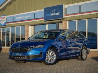 Skoda Octavia Combi 1.5 TSI MHEV Business Edition Plus | Matrix LED | Lodge Interieur | Chrome pakket | Stoel-, Stuur- & voorruitverwarming | Navi 13inch | Wireless App-connect | El. achterklep m.sensor | ACC | Winterpakket