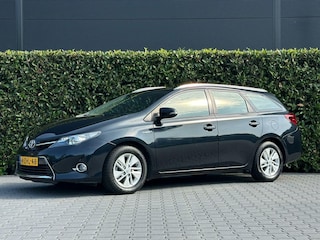 Toyota Auris 1.8 Hybrid ASPIRATION, NL AUTO NAP LOGISCH, ECC-AIRCO, NAVI, CRUISE, LICHTMETAAL 15"