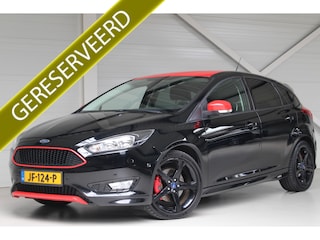 Ford Focus 1.5 Black Edition Airco | 18" Velgen | Navigatie | Boekjes aanwezig