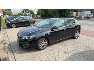 Renault Mégane 1.2 TCe Limited Climate control Cruise control parkeersensor achter Trekhaak Navigatie Lichtmetalen velgen