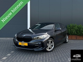 BMW 118i M Pack Sport NAV LED LEER