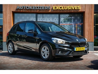 BMW 2-serie Tourer 220i Centennial Executive Camera Navigatie Clima Cruise PDC 16"LM