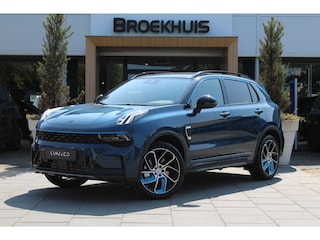 Lynk & Co 01 | Stoel + Stuurwielverwarming | Zwarte hemelbekleding | Adaptieve cruise control | BLIS | Panoramadak | 360 Camera | Infinity Audio | Elektrische Stoel |