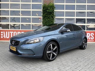Volvo V40 1.6 T3 Kinetic | 18" LMV | Trekhaak afn. | PDC + Camera | Nette auto | Origineel NL |