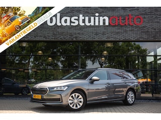 Skoda Superb Combi 1.5 TSI MHEV Business Edition Nieuw model! , Adap. cruise, Trekhaak, HUD, VOL!
