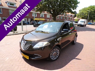 Lancia Ypsilon 0.9 TwinAir Platinum AUTOMAAT NL AUTO ORG KM MET NAP......