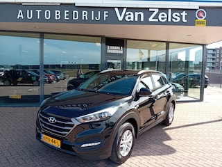 Hyundai Tucson 1.6 GDi i-Motion, Airco, Carplay/Andrid auto, Navigatie, Bluetooth, Cruise control, Stoelverwarming, Parkeersensoren, Camera, Dimlicht automatisch, Elektrische ramen en spiegels, Nette auto, Dealer onderhouden, BOVAG