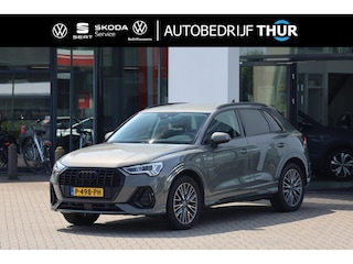 Audi Q3 45 TFSI e S edition 245PK / 180kW, S-Line in- en exterieur, achteruitrijcamera (rear view), privacy glas, 18" lichtmetalen velgen, keyless entry, zwarte hemel, climate control, ECC, parkeersensoren voor en achter (pdc), halflederen sportstoelen, navigatie, digital cockpit, LED verlichting, ambiente verlichting, Apple Carplay, dimmende binnenspiegel, licht en regensensor, DAB+, cruise control, lane assist, adaptief dempingssysteem