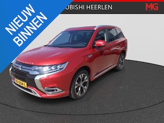 Mitsubishi Outlander 2.4 PHEV Intense | Dealer onderhouden | Trekhaak |