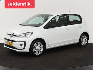 Volkswagen Up 1.0 BMT high up! | Cruise control | Airco | Bleutooth | LMV 15 inch | Parkeersensoren achter | Radio | LED dagrijverlichting
