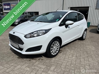 Ford Fiesta 1.25 BLACK & WHITE EDITION 6/12 GARANTIE