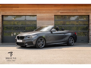 BMW 2-serie Cabrio M235i 326pk | Harman/Kardon | Camera | Comfortsleutel |
