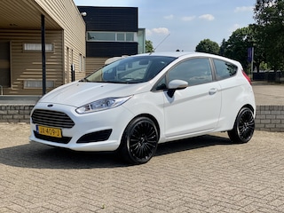 Ford Fiesta 1.0 Style | 17 inch LMV, Navi, Airco |