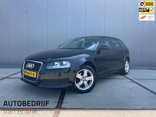 Audi A3 Sportback 1.6 Attraction Pro Line Business | Cruise | Bluetooth