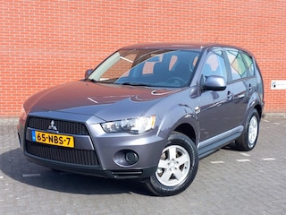 Mitsubishi Outlander 2.0 147pk 2WD Invite Airco Trekhaak