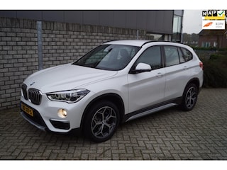 BMW X1 SDrive20i High Executive 192PK Autom Leder Stoelverw Navi Camera Clima Head-Up Cruise 2x PDC LED Kopl LMV ENZ NL Auto.