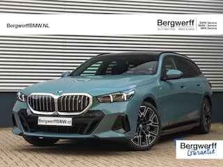 BMW i5 Touring eDrive40 M-Sport - Onderstel Prof - Bowers & Wilkins - Trekhaak