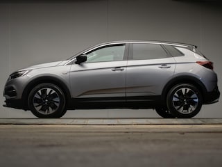 Opel Grandland X 1.2 Turbo Ultimate Sport (APPLE CARPLAY,NAVI,CAMERA,LED,SPORTSTOELEN,CRUISE,CLIMATE,DODE HOEk,GETINT,NETTESTAAT)