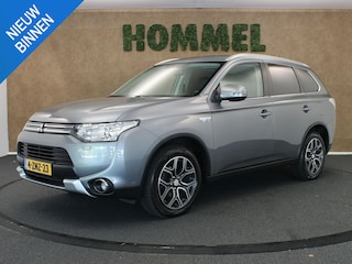Mitsubishi Outlander 2.0 PHEV Executive Edition X-Line - ORIGINEEL NEDERLANDSE AUTO - NAVIGATIE - CRUISE CONTROL - ACHTERUITRIJCAMERA - CLIMATE CONTROL - LICHTMETALEN VELGEN 18 INCH - BLUETOOTH TELEFOONVOORBEREIDING - KEYLESS ENTRY