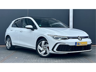 Volkswagen Golf 1.4 eHybrid GTE / Pano / Stoel/stuur verwar. / IQ / ACC