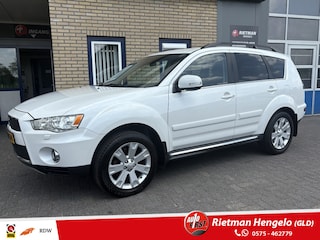 Mitsubishi Outlander 2.0 Instyle PANO-TREKHAAK-NAVI-STOELVERWARMING