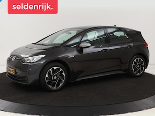 Volkswagen ID.3 First 58 kWh | Stoelverwarming | Camera | Adaptive cruise | Carplay | Navigatie | PDC | Climate control | Sfeerverlichting | LMV 18 inch