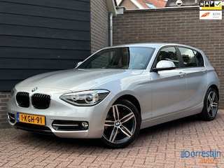 BMW 114i Upgrade Edition M-pakket | Groot navi | PDC | Cruise | Leder | Led