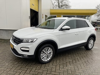 Volkswagen T-Roc 1.5 TSI Style 150 PK All Season banden