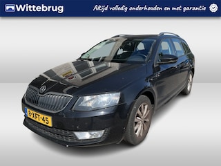 Skoda Octavia Combi 1.2 TSI Greentech Ambition Businessline / TREKHAAK/ 16" LMV/ CRUISE/ MULTI FUNC. LEDER STUUR/ BLUETOOTH/ PARK. SENSOR A/ CLIMA/ NAVI/ SPRAAKBEDIENING
