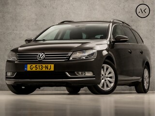 Volkswagen Passat Variant 1.4 TSI Sportline Automaat (NAVIGATIE, CLIMATE, STOELVERWARMING, GETINT GLAS, SPORTSTOELEN, TREKHAAK, CRUISE, PARKEERSENSOREN, NIEUWSTAAT)