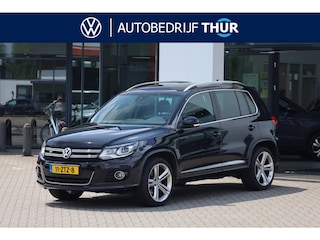 Volkswagen Tiguan 2.0 TSI Sport&Style 4motion R-line Edition 211PK / 155kW DSG, Panoramadak, achteruitrijcamera (rear view), navigatie, groot Xenon + LED, R-Line in- en exterieur, wegklapbare trekhaak, alarm klasse III, keyless start & entry, elektrisch verstel-, verwarm- en inklapbare buitenspiegels (spiegel pakket)