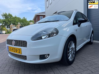 Fiat Punto Grande 1.4 NeroBianco/Pano/Cruise-c/Airco/AUX/PDC/Trekhaak/Elk-pakket
