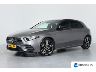 Mercedes-Benz A-klasse 250 e Business Solution AMG Limited | Wide-Screen | Sfeer Verlichting | Sportstoelen | LED | Navi | Camera | Stoelverwarming | Clima | Cruise | Leder/Alcantara | Lichtmetalen Velgen | Parkeersensoren V+A