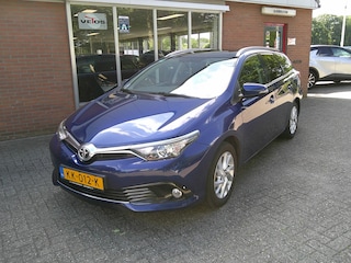 Toyota Auris Touring Sports 1.2T Trend Trekhaak Navi Panoramadak
